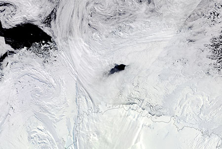 The Maud Rise Polynya in September 2017. This hole in the winter ice pack of the Weddell Sea has appeared several times over past decades. It is an area of intense heat exchange between the ocean and atmosphere.